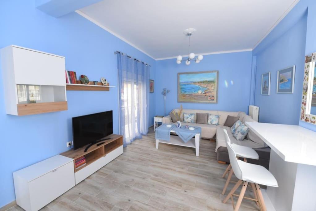 Apartment Blue Kyparissia