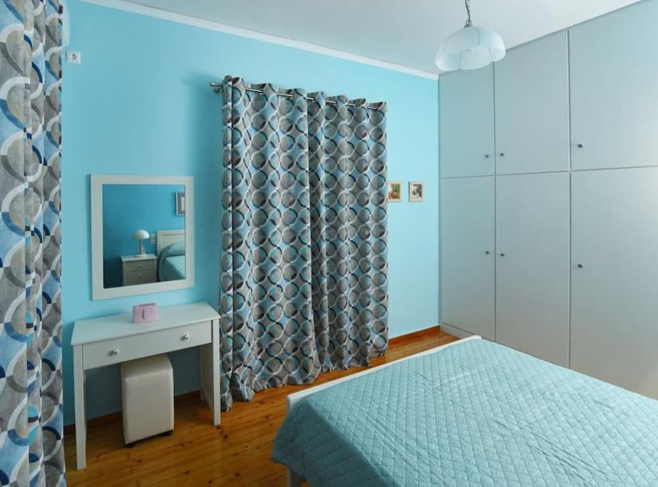 Apartment Blue Kyparissia